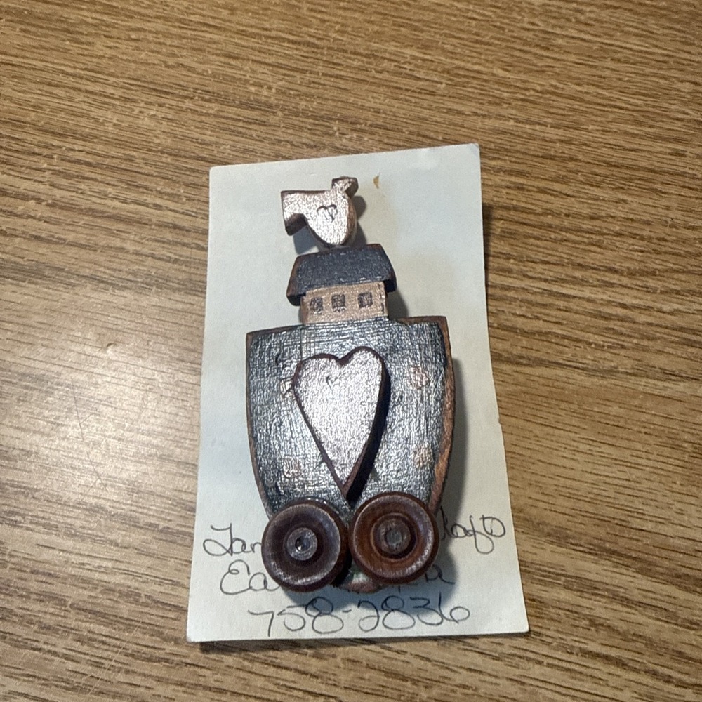 Noah's Ark Wooden Pin